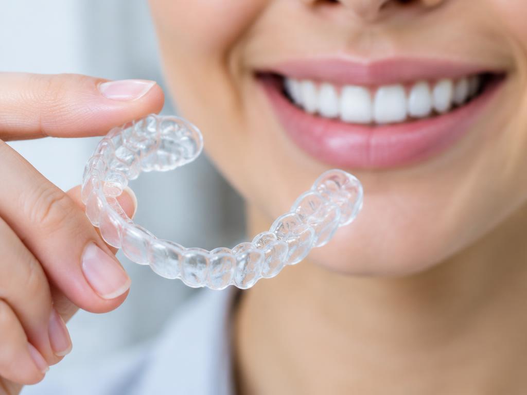 Invisible aligners